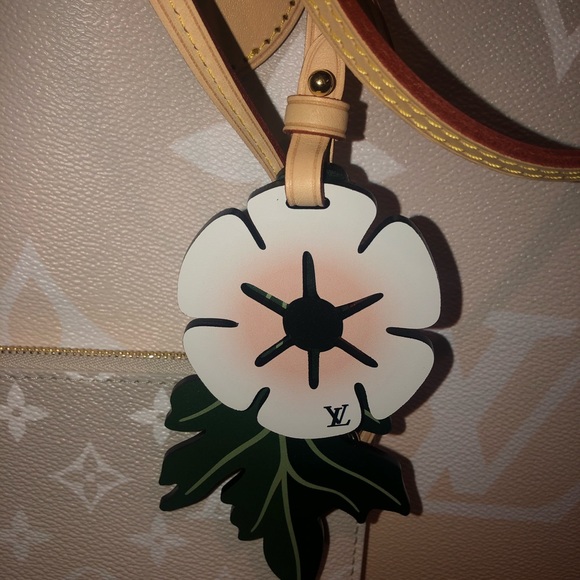 NWT Louis Vuitton ‘By the Pool’ Neverfull Mist - Picture 4 of 9